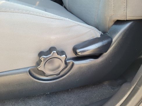 Used 2018 Toyota Tacoma SR5 image 11