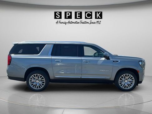 Used 2023 GMC Yukon XL Denali w/ Max Trailering Package AWD/4WD image 6