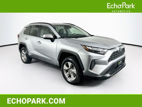 Used 2025 Toyota RAV4 XLE AWD/4WD image 1