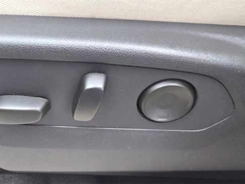 Used 2021 Buick Envision Essence image 24