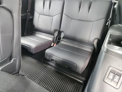 Used 2024 Lexus GX 550 w/ Accessory Package (Z1) AWD/4WD image 29