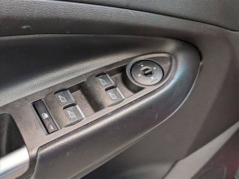 Used 2019 Ford Escape SE FWD image 5