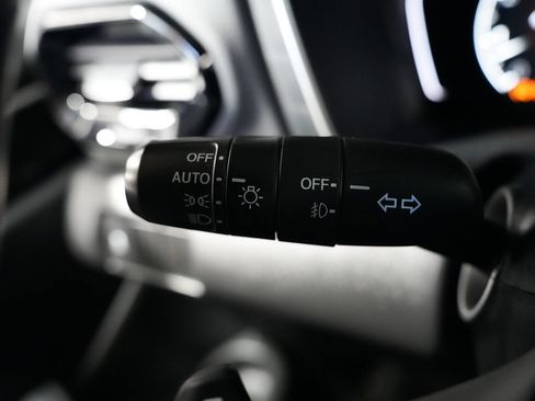 Used 2023 Honda Pilot Sport image 19