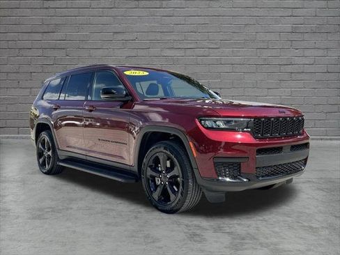 Certified 2023 Jeep Grand Cherokee L Laredo RWD image 4