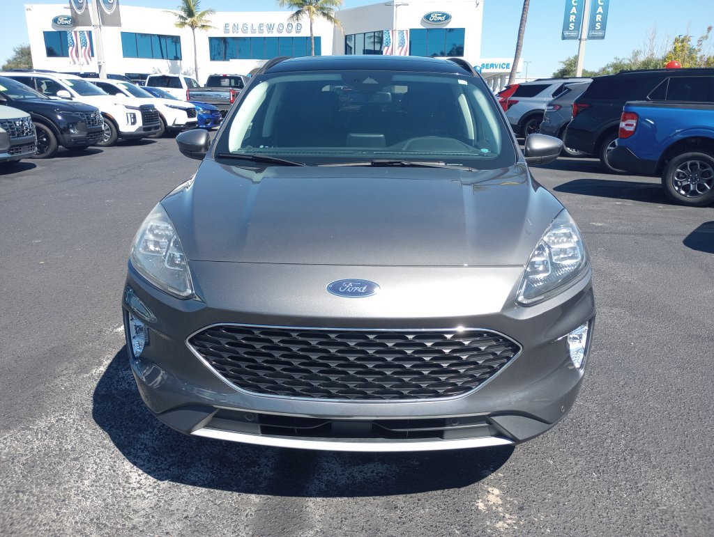 Certified 2022 Ford Escape Titanium w/ Class II Trailer Tow Package AWD/4WD image 2