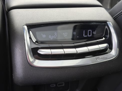 Certified 2024 Cadillac XT6 Premium Luxury image 15