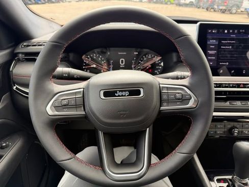 Used 2026 Jeep Compass Trailhawk AWD/4WD image 22