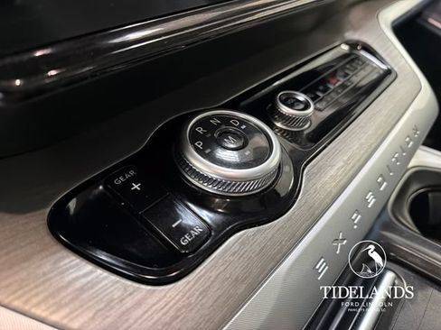 Certified 2025 Ford Expedition Platinum AWD/4WD image 29