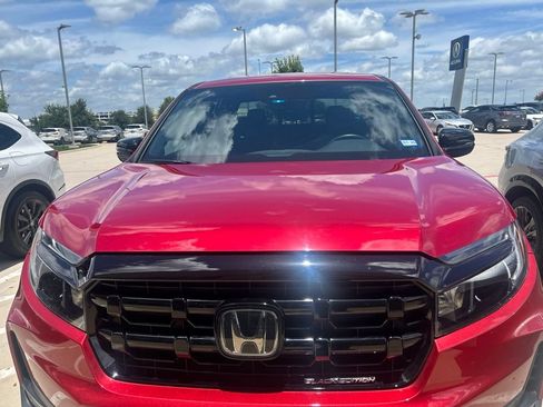Used 2024 Honda Ridgeline Black Edition image 3