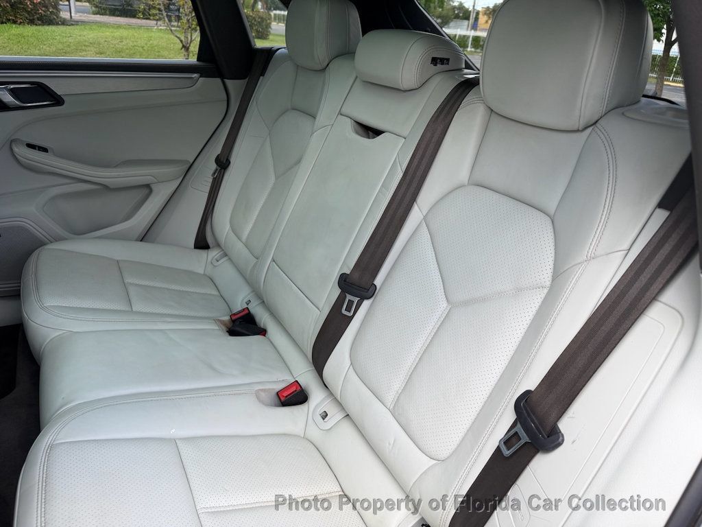 Used 2017 Porsche Macan S AWD/4WD image 34