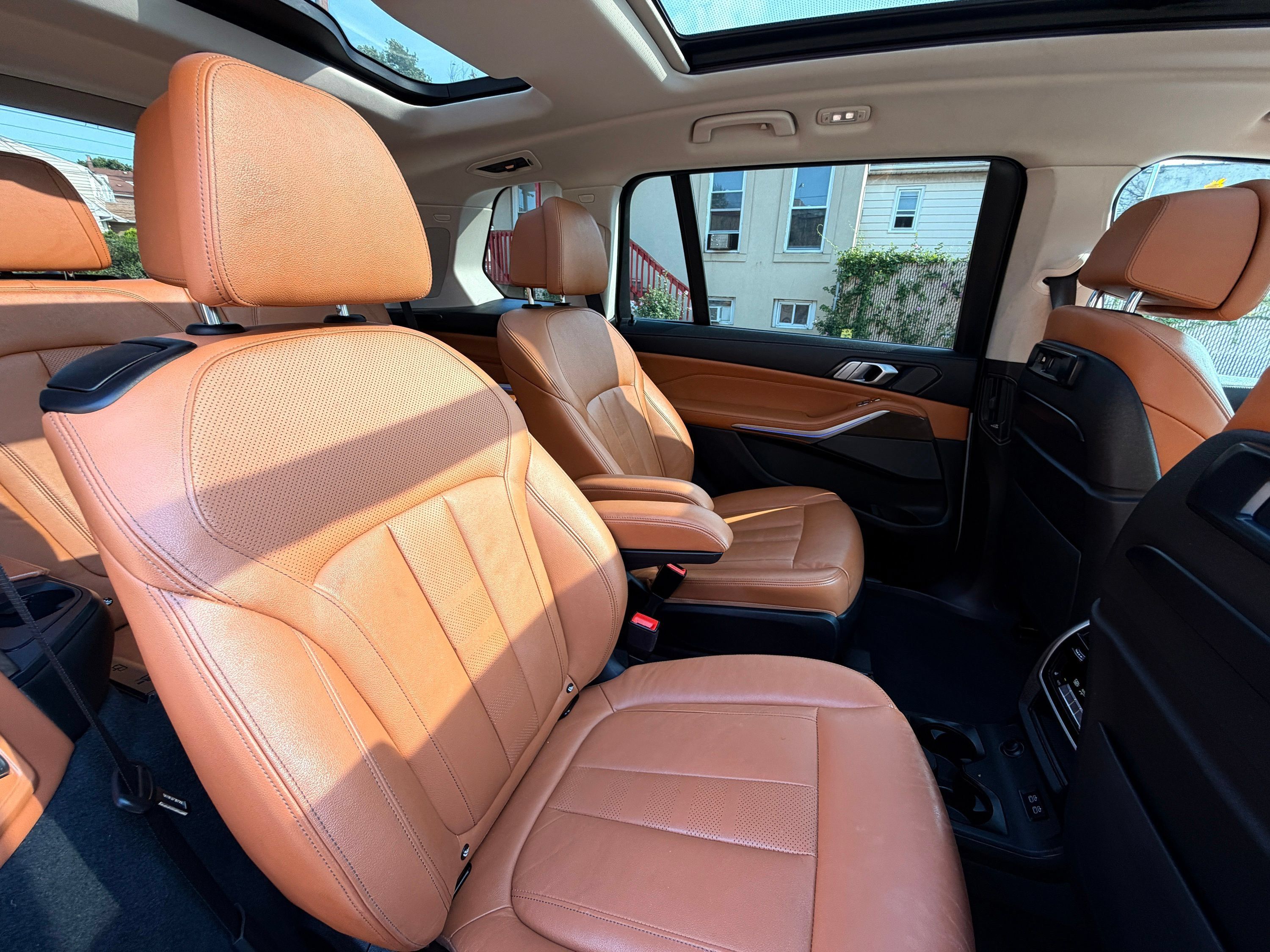 Used 2020 BMW X7 xDrive40i w/ Executive Package AWD/4WD image 23