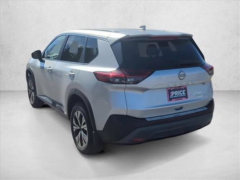 Used 2023 Nissan Rogue SV image 3