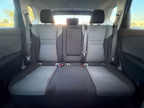 Used 2023 Nissan Rogue SV image 39