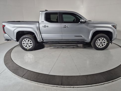 New 2026 Toyota Tacoma SR5 image 5