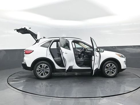 Used 2020 Ford Escape SEL image 35