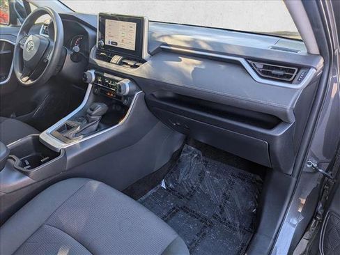 Used 2025 Toyota RAV4 XLE image 20