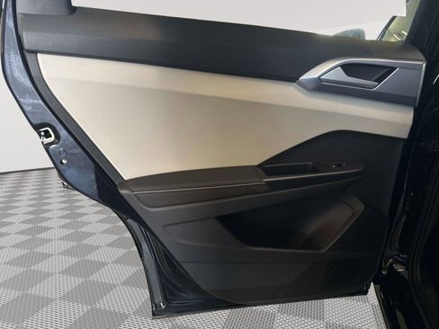 New 2026 Volkswagen Taos SE AWD/4WD image 11