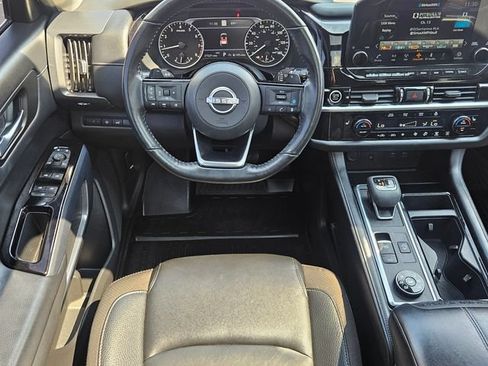 Used 2023 Nissan Pathfinder SL w/ SL Premium Package AWD/4WD image 27