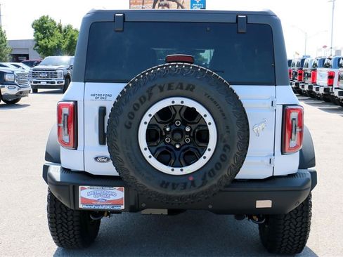 New 2025 Ford Bronco Badlands w/ Sasquatch Package image 6