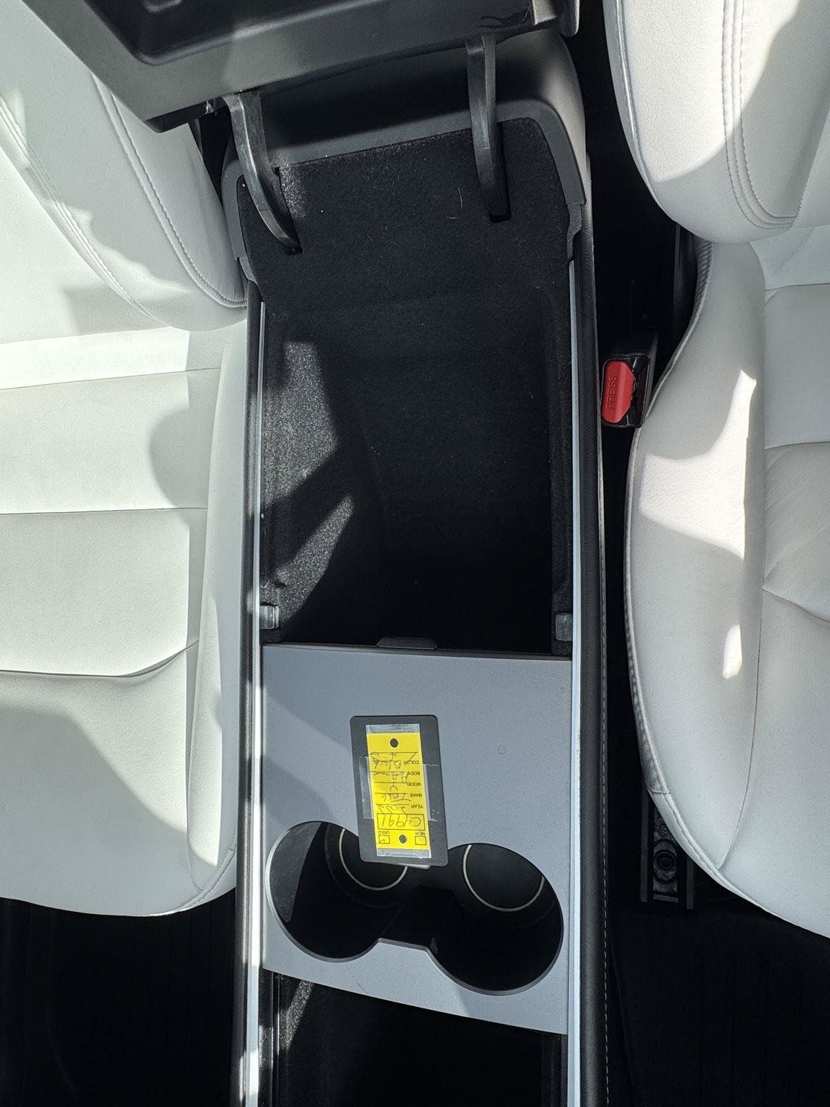 Used 2022 Tesla Model Y Performance AWD/4WD image 19