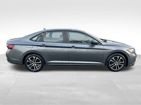 Used 2023 Volkswagen Jetta Sport image 6