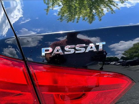 Used 2015 Volkswagen Passat 1.8T Limited Edition FWD image 20