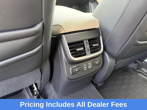 Certified 2025 Subaru Outback Limited AWD/4WD image 31