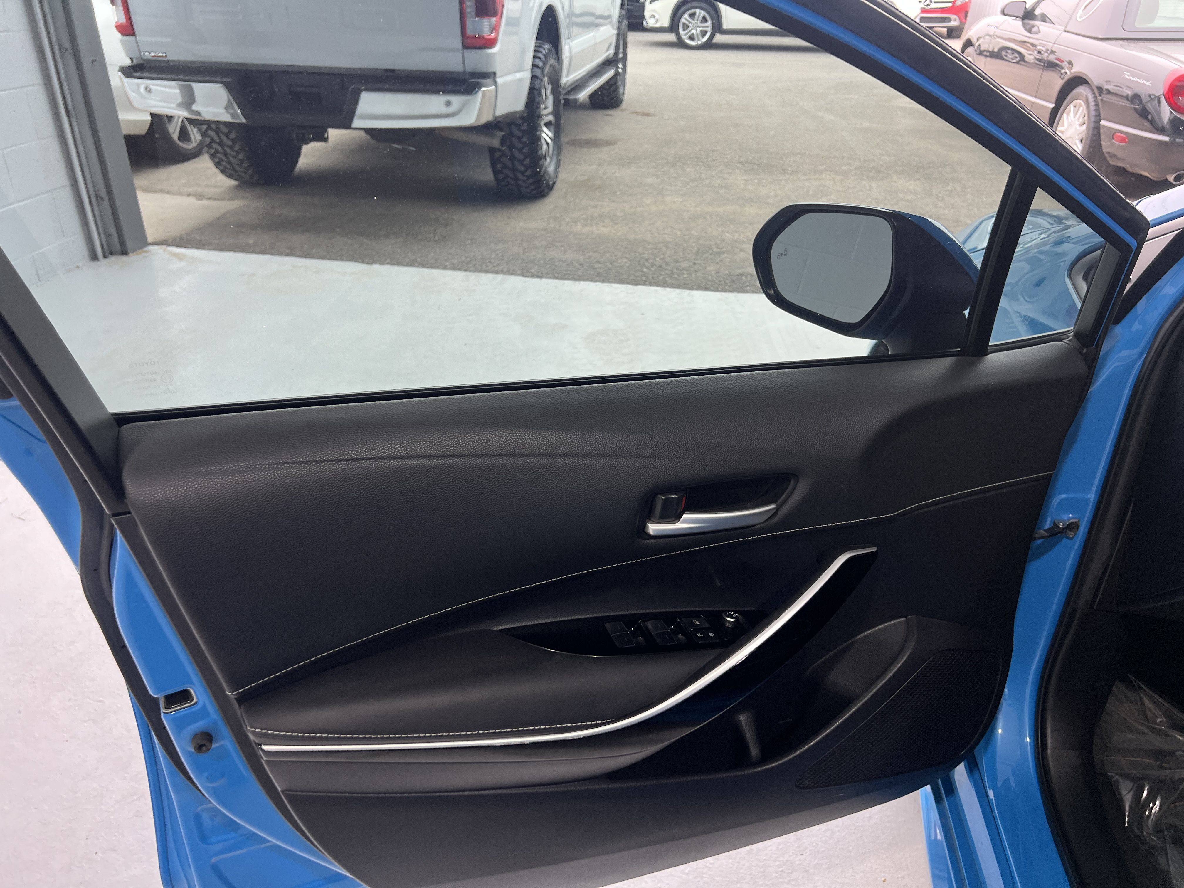 Used 2019 Toyota Corolla XSE FWD image 8