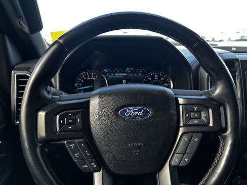 Used 2018 Ford Expedition Limited w/ Equipment Group 301A image 17