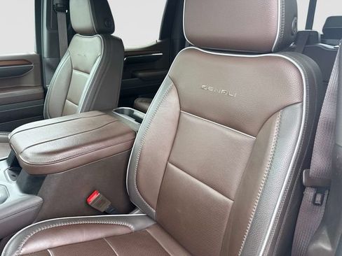 Used 2023 GMC Sierra 1500 Denali w/ Technology Package AWD/4WD image 16