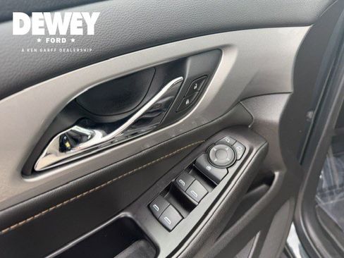 Used 2019 Chevrolet Traverse LT AWD/4WD image 11