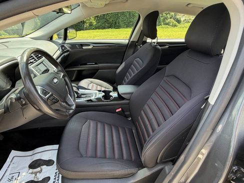Used 2014 Ford Fusion SE w/ Equipment Group 201A FWD image 11