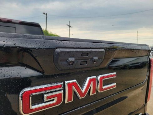 Used 2024 GMC Sierra 2500 Denali w/ Denali Reserve Package image 8