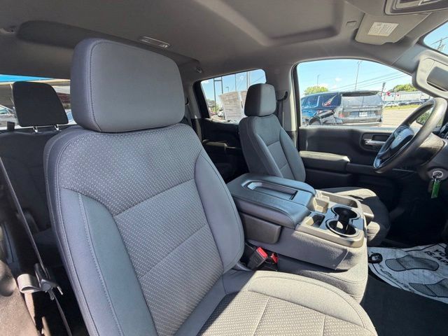 Used 2019 Chevrolet Silverado 1500 Custom w/ Custom Value Package AWD/4WD image 15