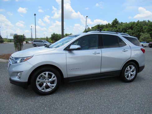 Used 2020 Chevrolet Equinox Premier FWD image 4