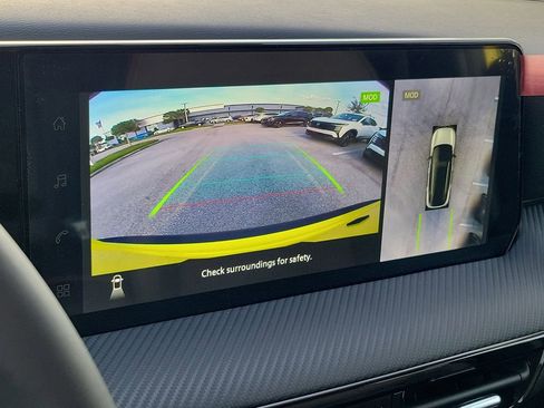 New 2026 Nissan Kicks SR image 10