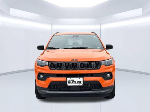 Used 2026 Jeep Compass Latitude AWD/4WD image 11