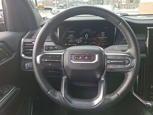 Used 2024 GMC Acadia Elevation AWD/4WD image 19