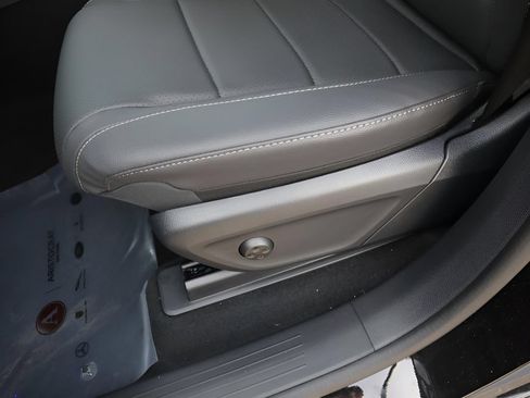Certified 2026 Mercedes-Benz GLE 350 4MATIC image 32