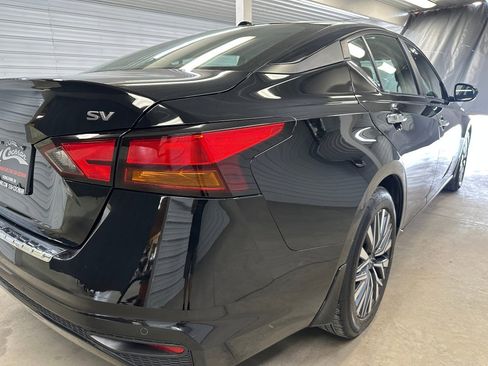 Used 2023 Nissan Altima 2.5 SV FWD image 23