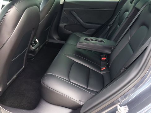 Used 2023 Tesla Model 3 Standard Range image 19