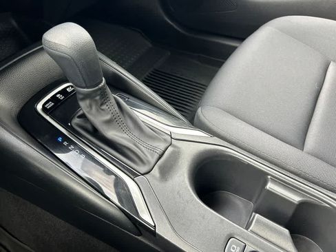 Used 2024 Toyota Corolla LE FWD image 17