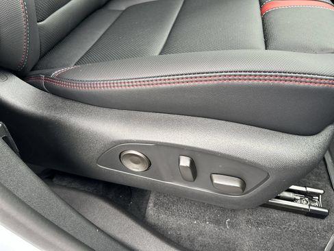 New 2026 Chevrolet Traverse RS w/ LPO, Floor Liner Package AWD/4WD image 15