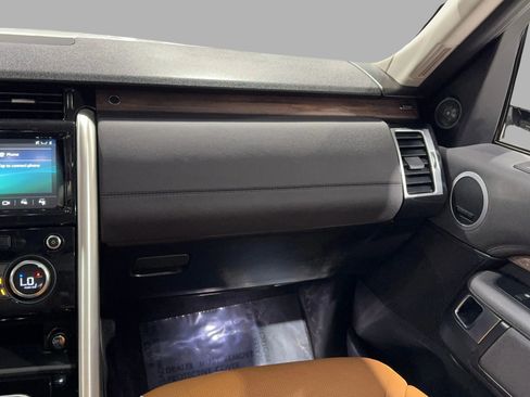 Used 2019 Land Rover Discovery HSE image 24