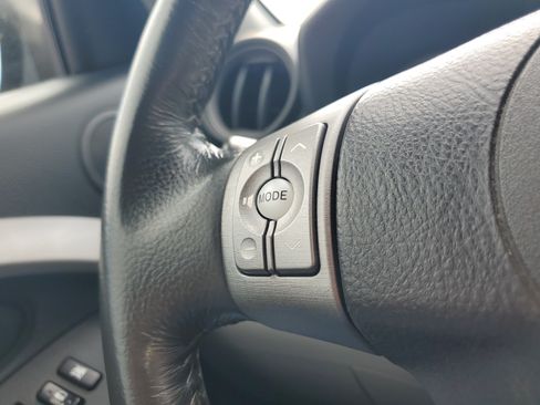 Used 2006 Toyota RAV4 Limited AWD/4WD image 25