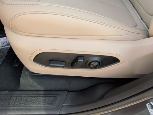 New 2025 Jeep Grand Cherokee L Limited image 13