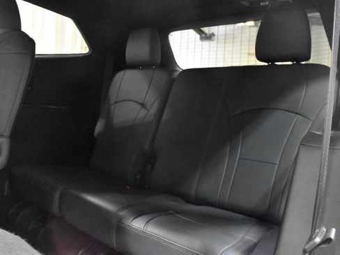 Used 2023 Buick Enclave Essence w/ LPO, Floor Liner Package FWD image 9