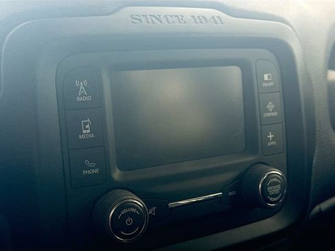Used 2016 Jeep Renegade 75th Anniversary AWD/4WD image 15