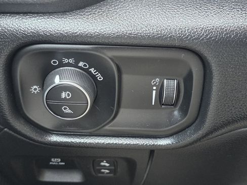 Used 2020 RAM 1500 Big Horn image 11