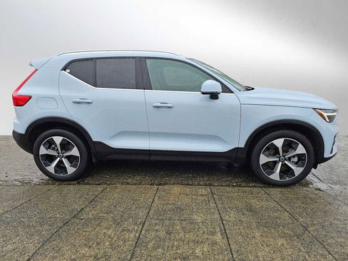 Certified 2025 Volvo XC40 B5 Core w/ Protection Package Premier image 2